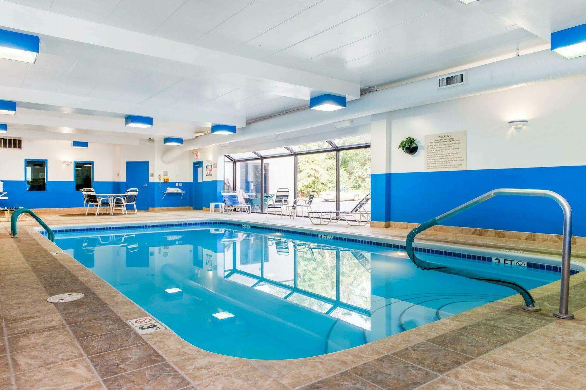Comfort Inn Oxford - University Area Exterior photo